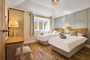 Host Stay Toad Cottage
