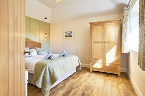 Host Stay Toad Cottage