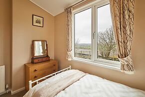 Host Stay - The Lodge High House