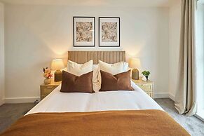 Host Stay 10 Queens Court