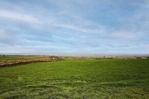 Host Stay Curlews Rest