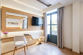 Panellinion Beachfront Getaway Balcony Cityview