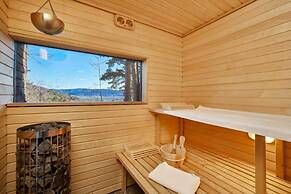 Theodosius Glamping Mobile Home