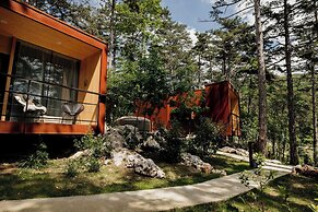 Theodosius Glamping Mobile Home