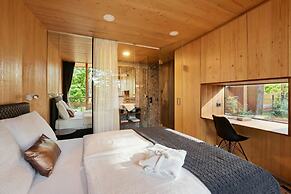 Theodosius Glamping Mobile Home