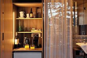 Theodosius Glamping Mobile Home