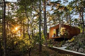 Theodosius Glamping Mobile Home