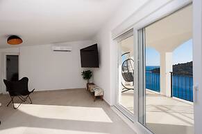 Villa La Fortezza With sea View