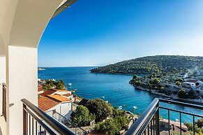 Villa La Fortezza With sea View