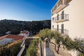 Villa La Fortezza With sea View