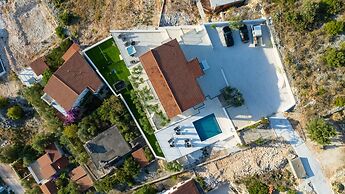 Villa La Fortezza With sea View