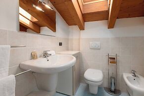 Serenity Como Lake View Apartment With Pool