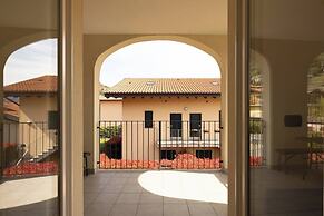 Serenity Como Lake View Apartment With Pool