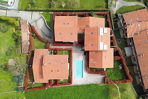 Serenity Como Lake View Apartment With Pool