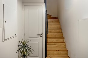 Downtown Modern Apartments by Homing