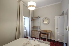 Bairro Alto Elegant by Homing