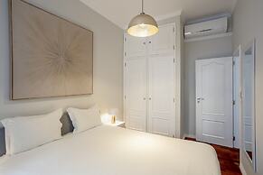 Bairro Alto Elegant by Homing