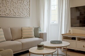 Bairro Alto Elegant by Homing