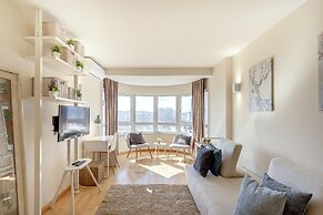 Olaias Modern W/ Garage by Homing