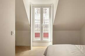 Downtown Modern Apartments by Homing