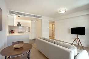 Modern Lisbon W/ Balcony Pool II