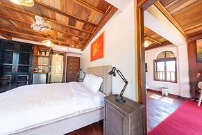 Hoianbang Beach Front Villa & Restaurant