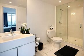 Iceboat Luxury Suites