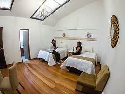 EMILIA HOTEL BOUTIQUE