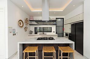Villa Devina by Pertama Stay