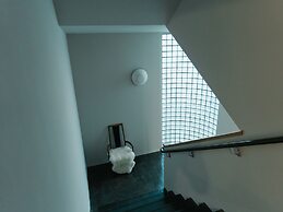UNTEN INN