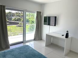 Seabeds 3 Bedroom Beachside Apartment Home