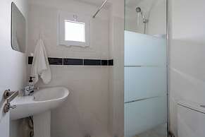Vox 2-BR Apt & Balcony in Larnaca