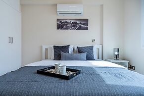 Vox 2-BR Apt & Balcony in Larnaca