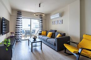Vox 2-BR Apt & Balcony in Larnaca