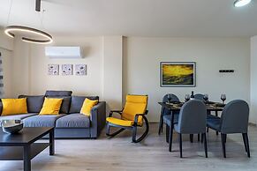 Vox 2-BR Apt & Balcony in Larnaca
