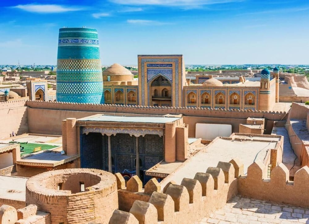 oybek hotel