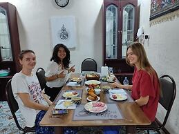 oybek hotel