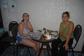 oybek hotel