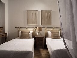 Villa Yiannis - Sea View & Private Pool
