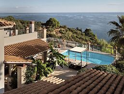 Villa Yiannis - Sea View & Private Pool