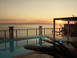 Villa Yiannis - Sea View & Private Pool