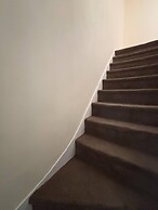 Large & Cozy 5-bed House in a Quiet Dagenham Area