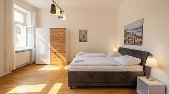 Stylish 1BR Apt near Wiener Stadthalle