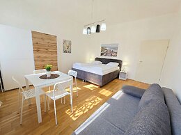 Stylish 1BR Apt near Wiener Stadthalle