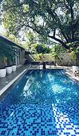 The S - Luxurious Stays