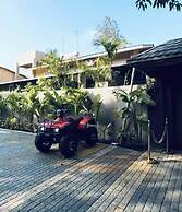 The S - Luxurious Stays