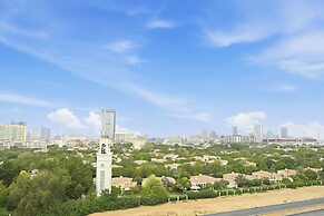 Bloomfields Modern 1BR in Azizi Vista
