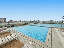 Bloomfields Modern 1BR in Azizi Vista