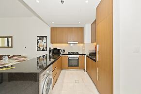 Bloomfields Modern 1BR in Azizi Vista