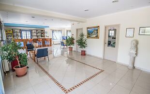 Cliff Bay Hotel